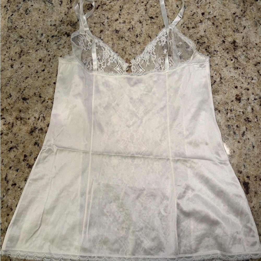 Vintage Vanity Fair Lace Panel Chemise in Cream - Picture 7 of 9